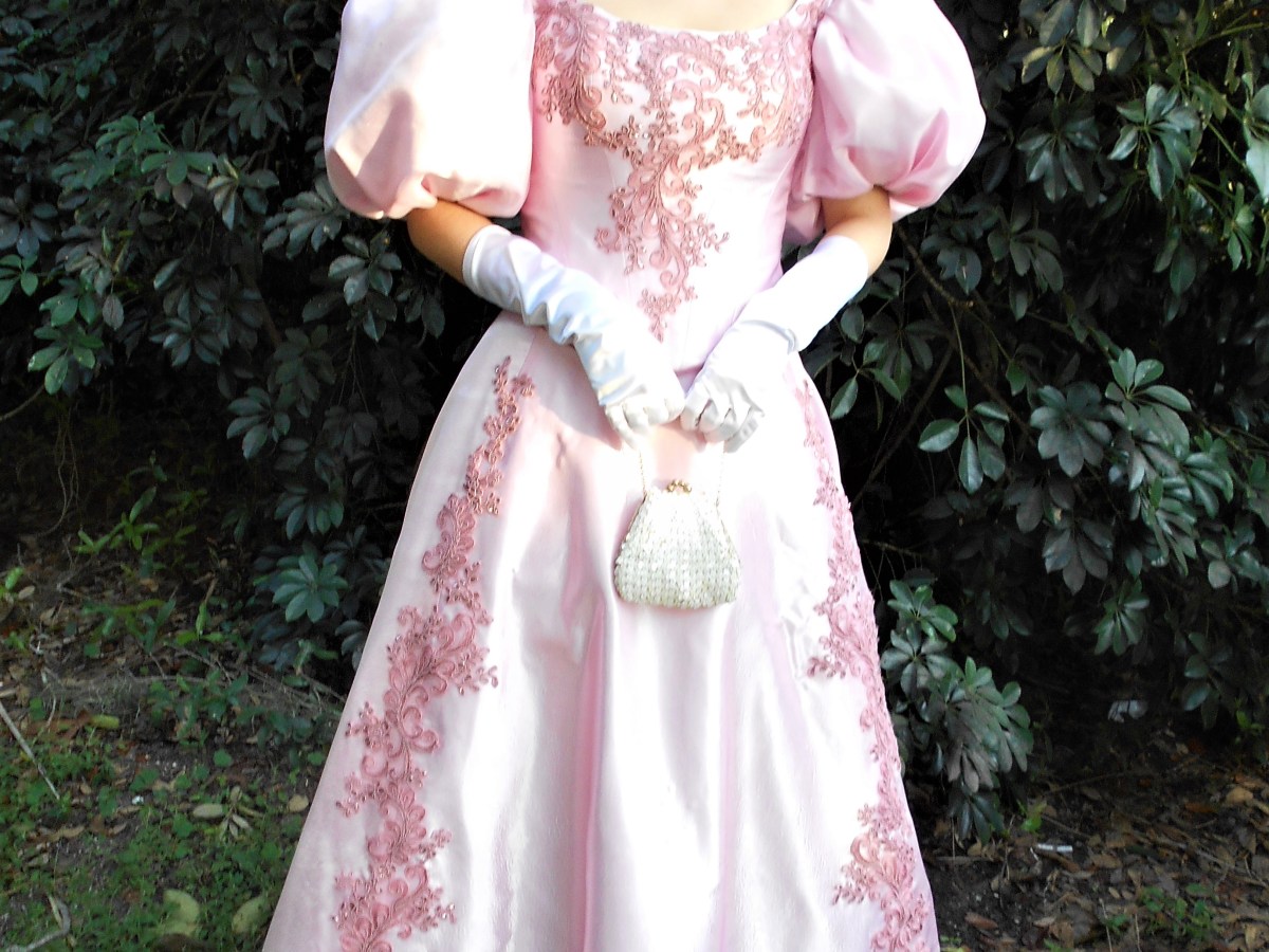 The Making of Manon: the 1890's ball&nbsp;gown