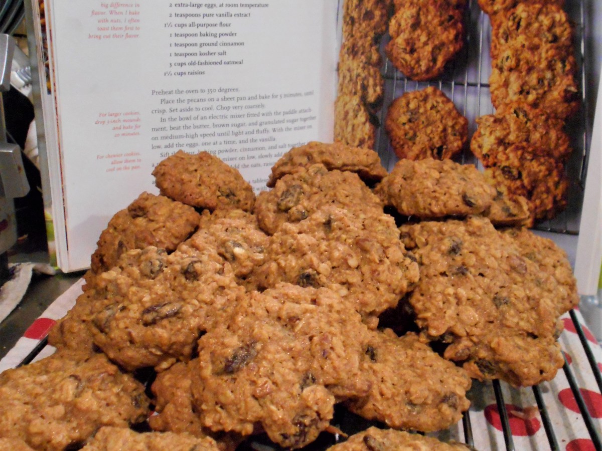 Raisin Pecan Oatmeal Cookies ─ No White Flour, No White&nbsp;Sugar